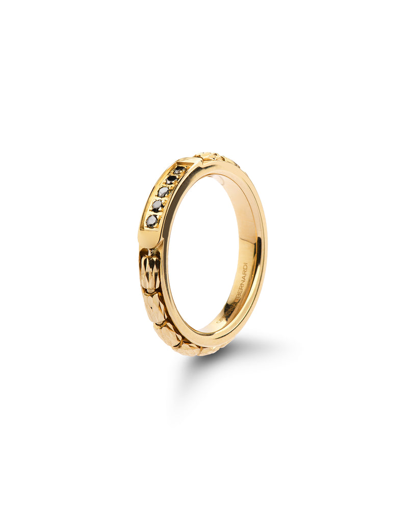 Goddess Ring in 18kt Gold and Black Diamonds